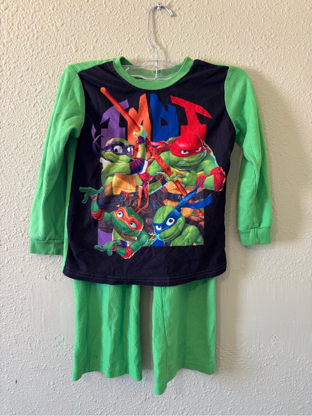 Teenage Mutant Ninja Turtles Kids Green and Black Pajama Set Size XS